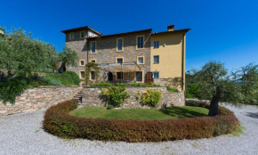 Luxury 6-bed Tuscan Villa near Lucca Castelvecchio Di Rocca Barbena